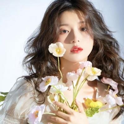 轻拍翻转小魔女 封面